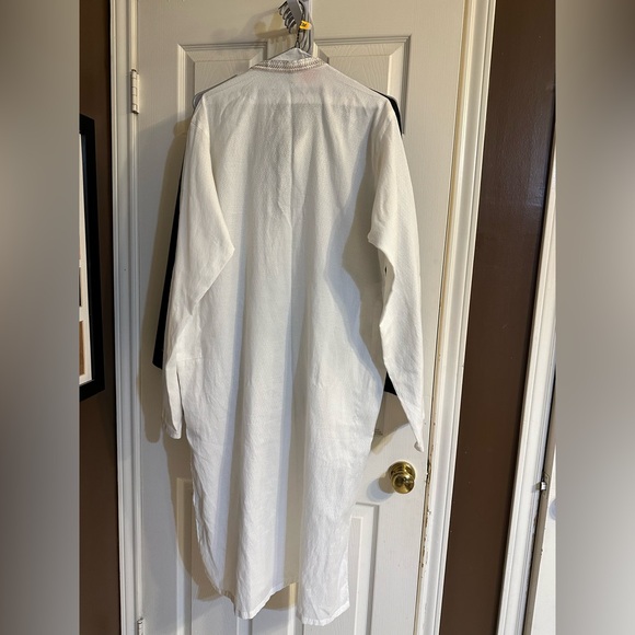 White Long Sleeve Tunic FLAWED - Picture 5 of 7
